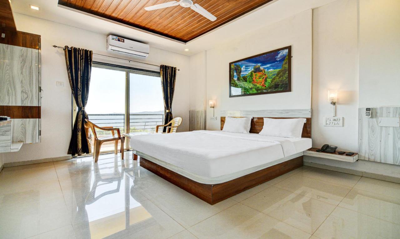 Aditya Hill View Inn Mahabaleshwar Luaran gambar
