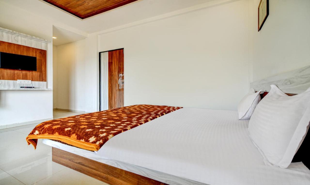 Aditya Hill View Inn Mahabaleshwar Luaran gambar